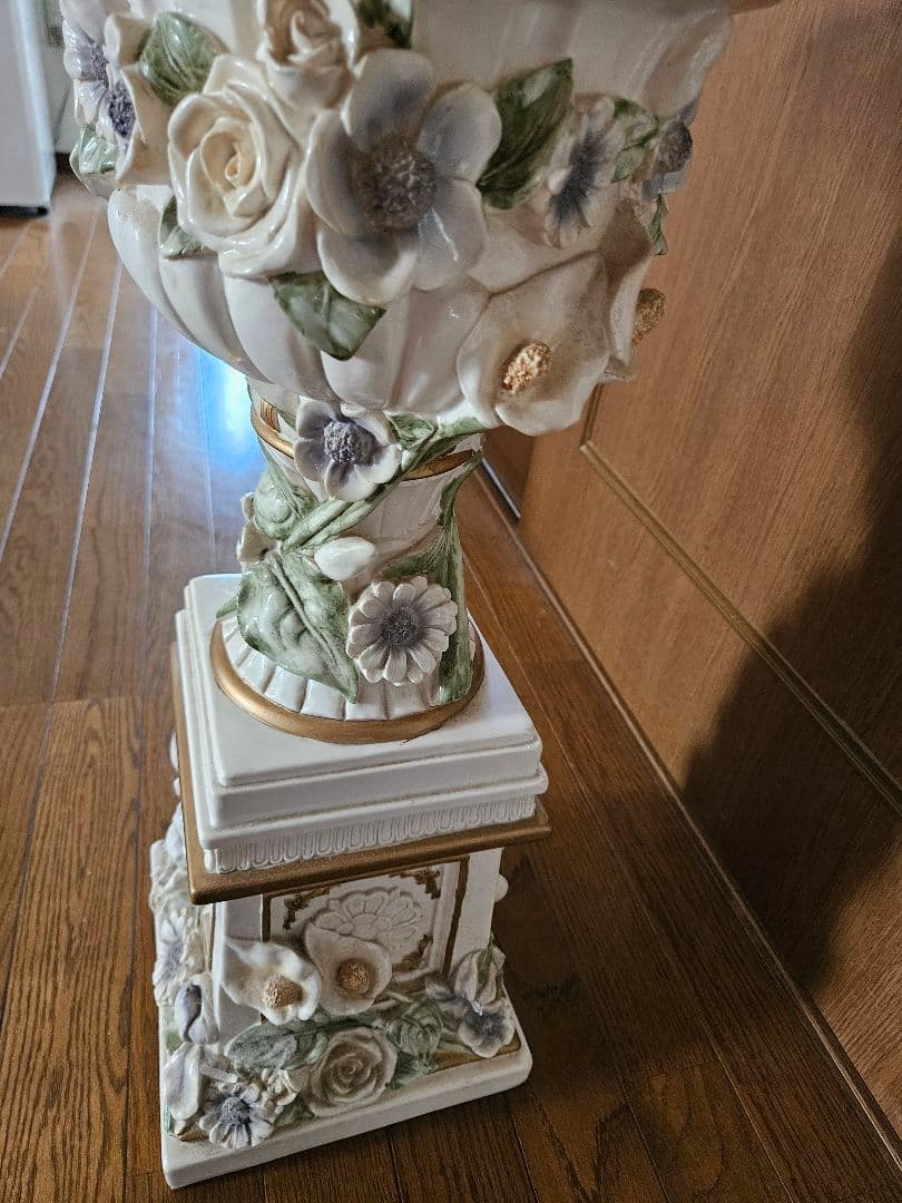 お花のガラステーブル　フラワースタンド