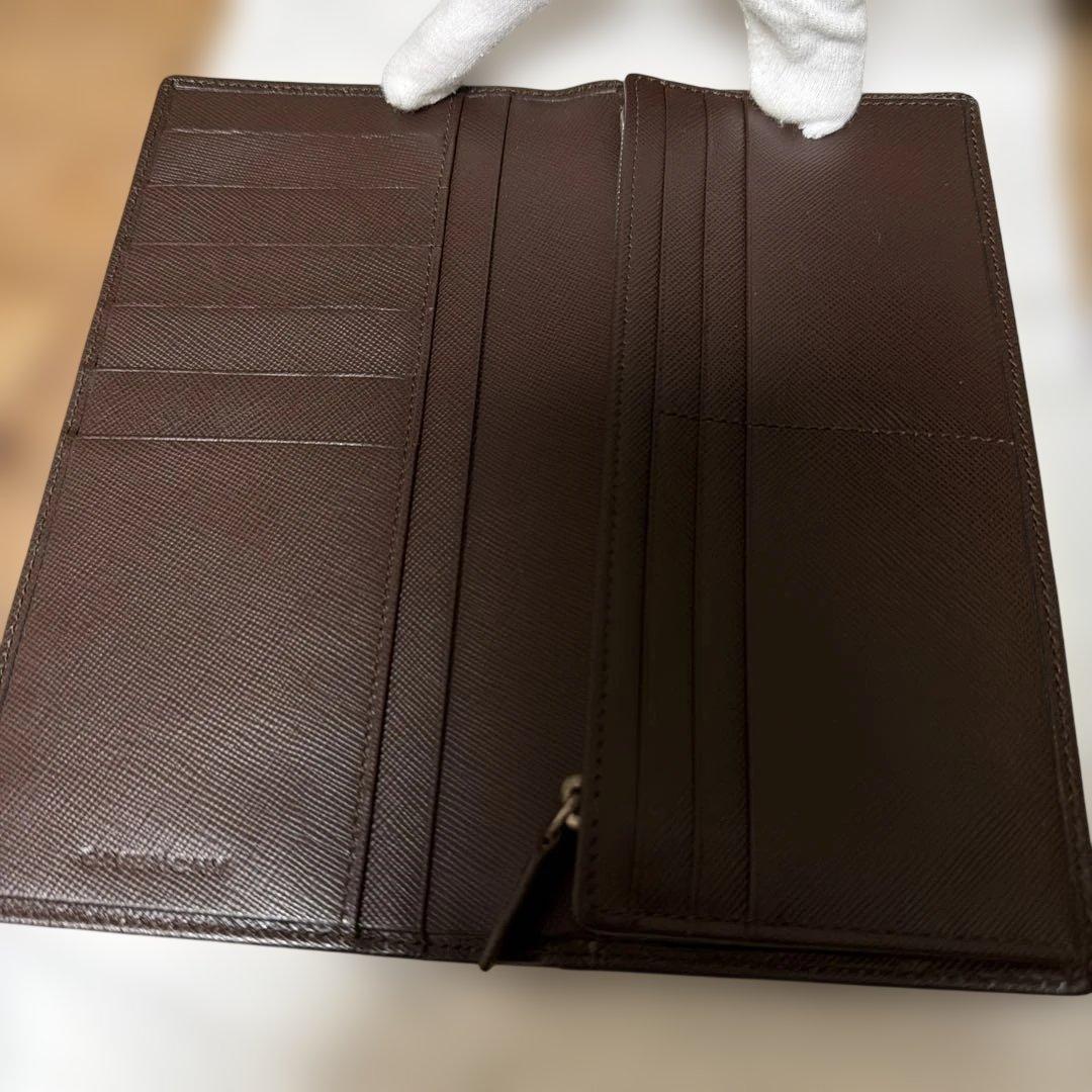 GIVENCHY ジバンシーダークブラウン 二つ折り長財布　未使用
