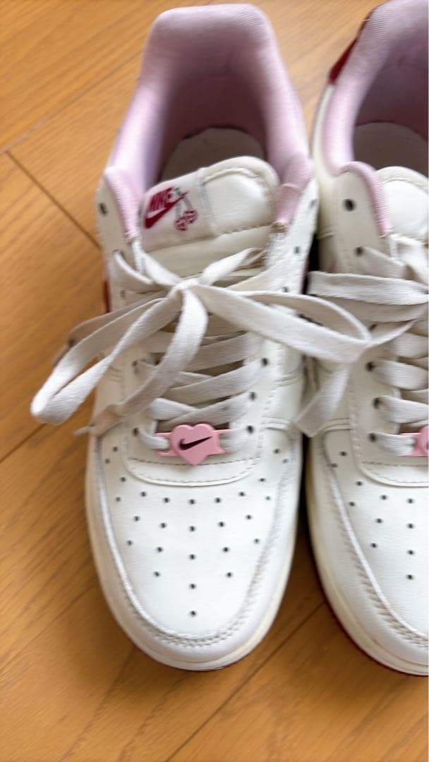 Nike Air Force 1 バレンタイン限定デザイン