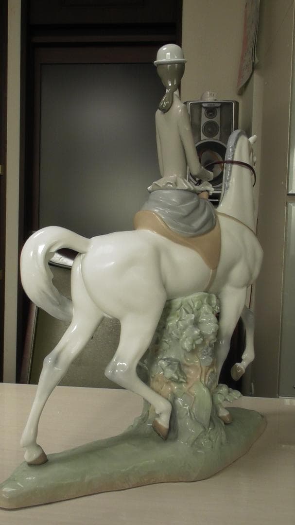 ヨシカネ　LLADRO　リヤドロ　【白い馬の少女】10　リアドロ　L474