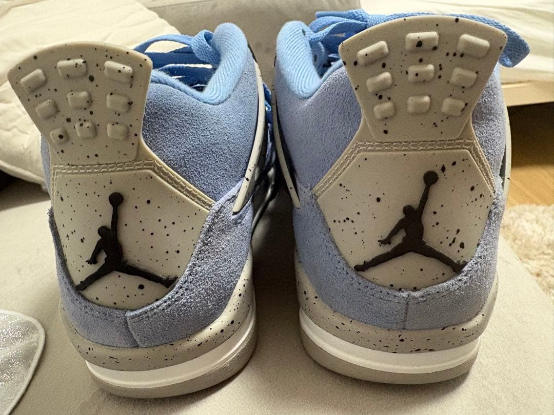NIKE AIR JORDAN 4 ユニバーシティブルー