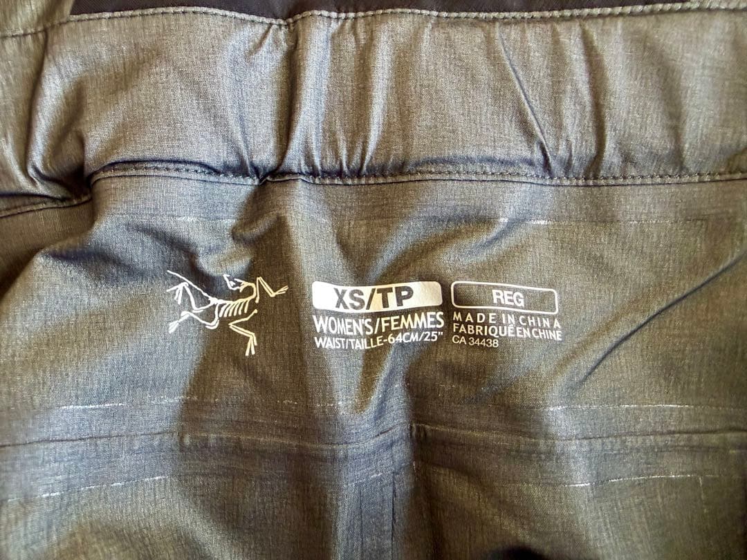 ARC’TERYX アークテリクス スキー シェルパンツ XS レディース ビブ