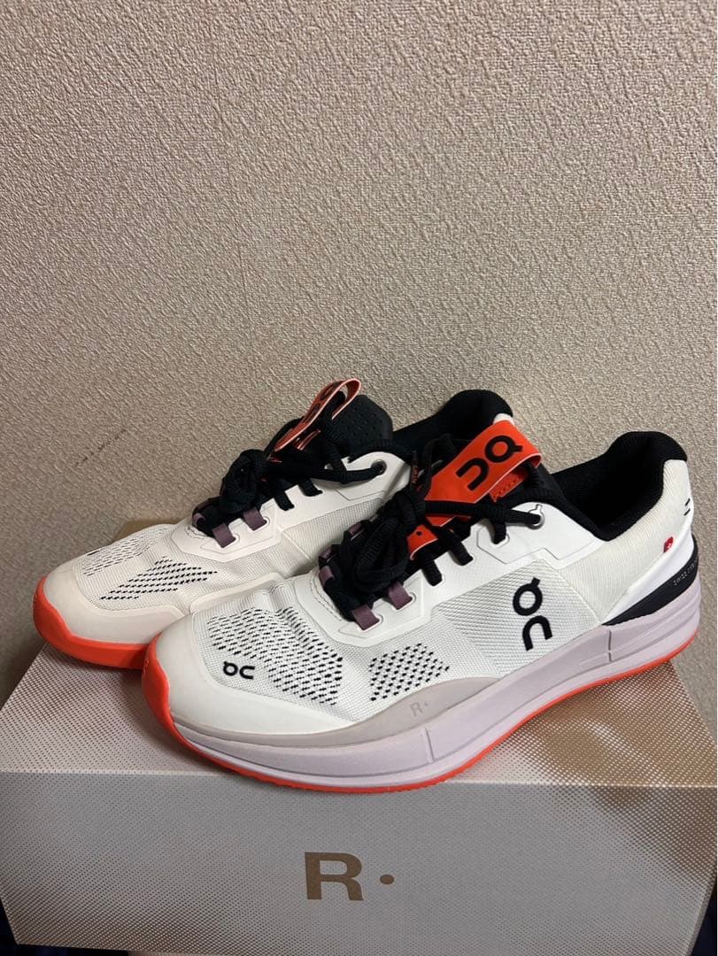onテニスシューズ