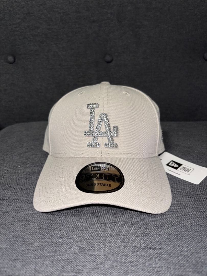 New Era 9FORTY LAロゴ ベージュキャップ