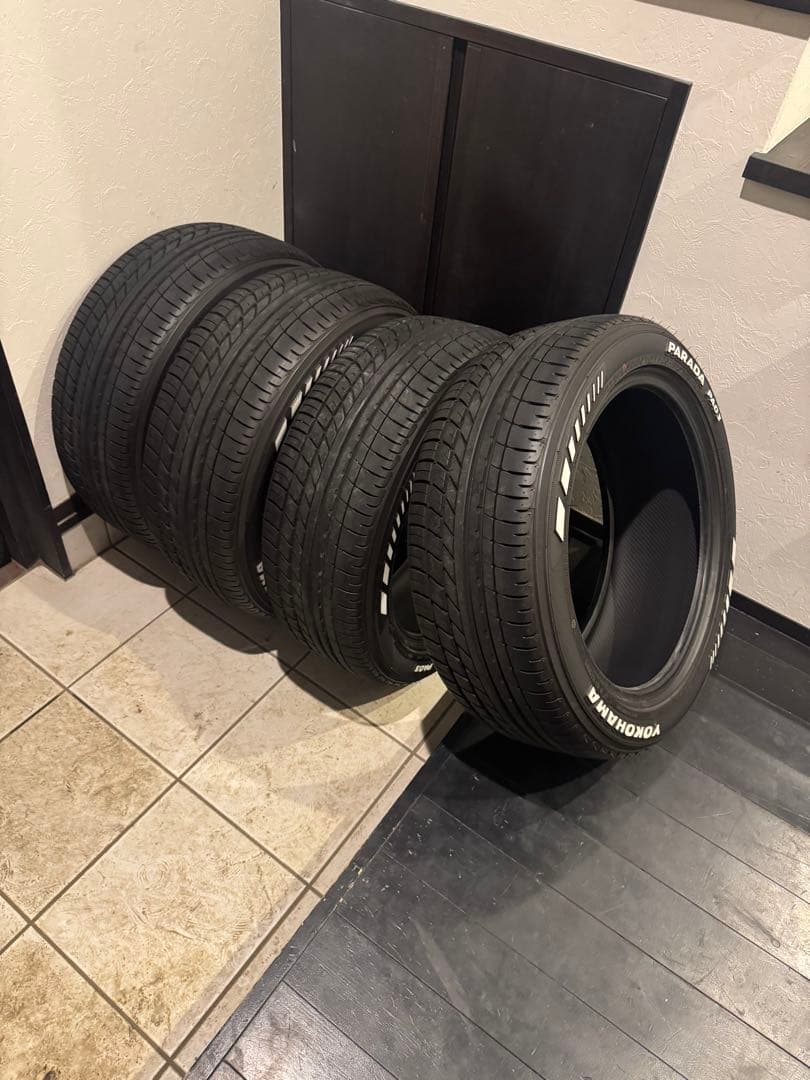 カル美品ヨコハマパラダPA03 225/50R18