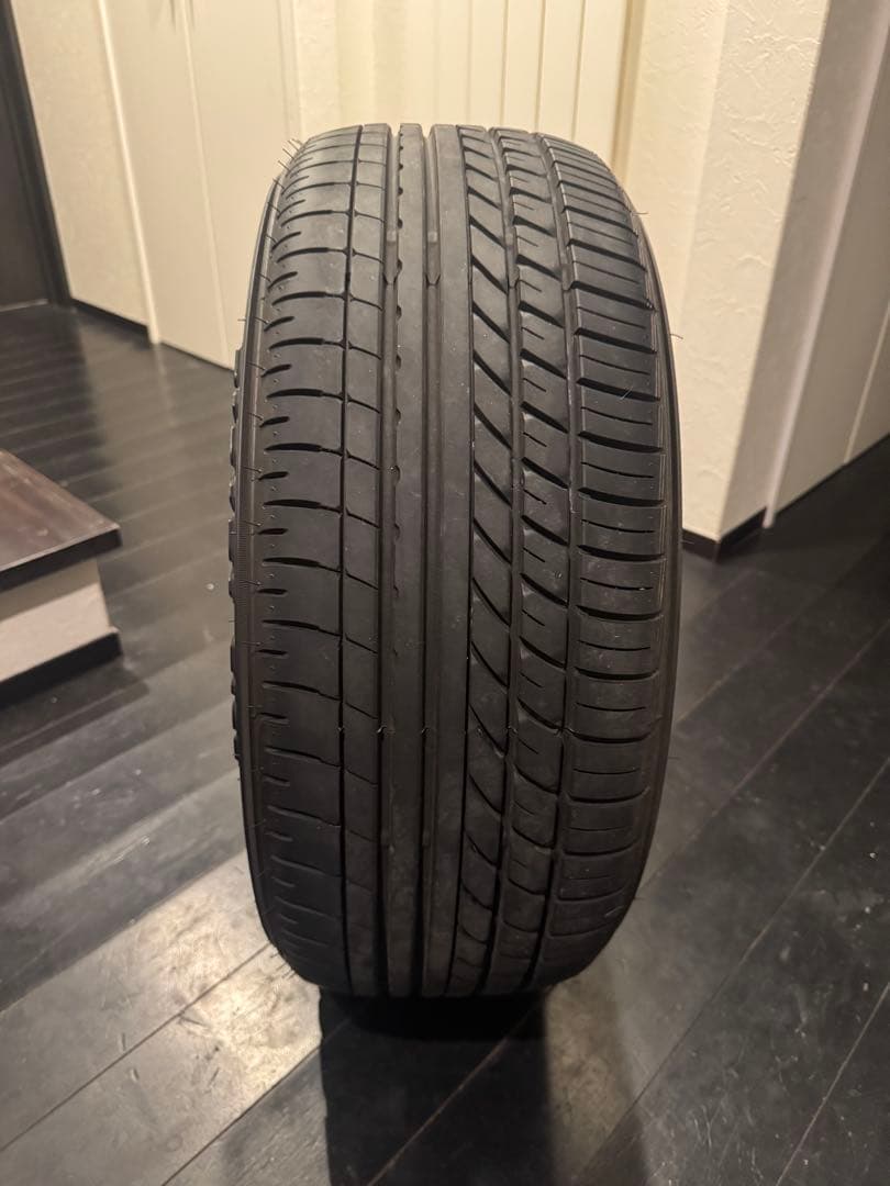 カル美品ヨコハマパラダPA03 225/50R18