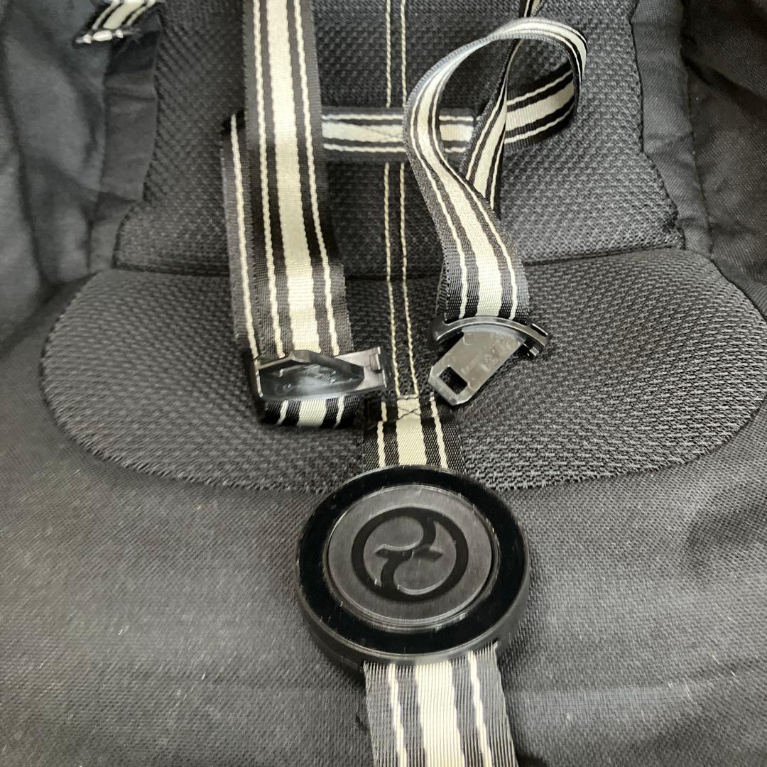 y*.様 サイベックス　ブラック ベビーカー