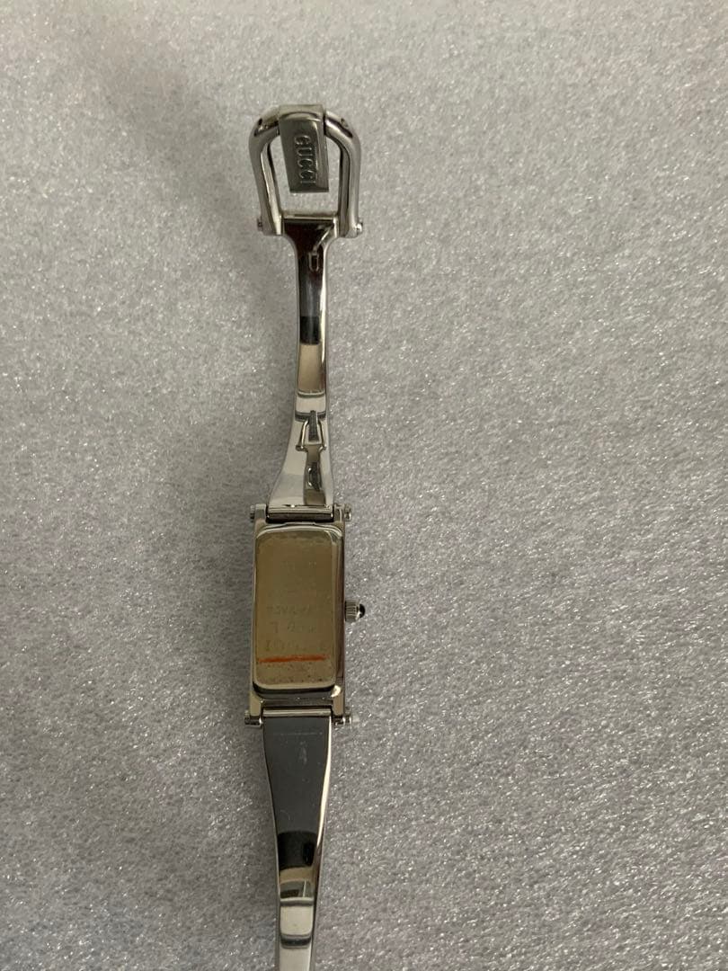 t GUCCI 1500L スクエア　ピンクシェル　バングルウォッチ中古品