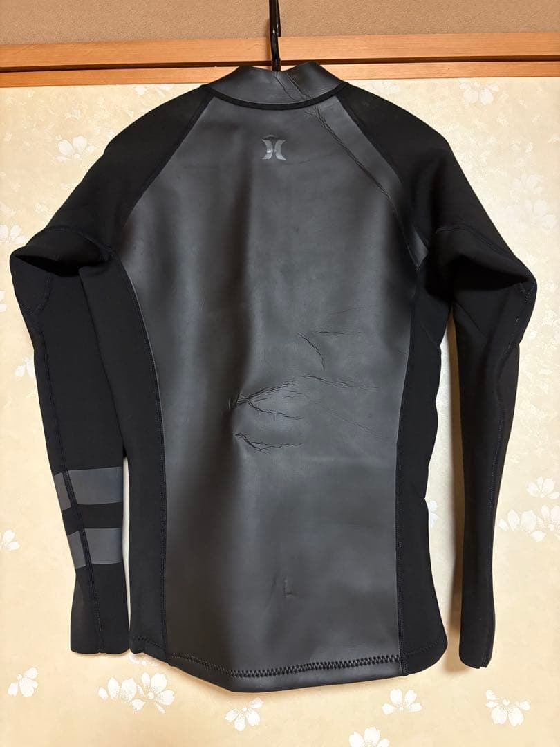 Hurley ブラック ジップアップ タッパー 2mm
