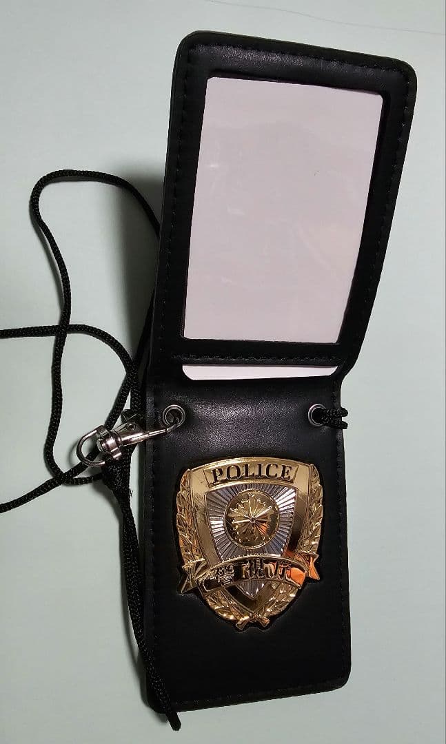 警察グッズ映画ドラマ撮影用レプリカ警察手帳値下げ金額によってはブロックします
