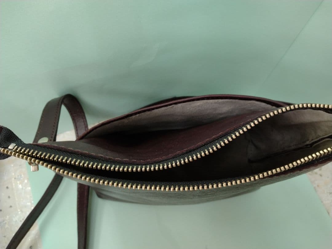 レザー　 ショルダーバッグ　ハンドメイド