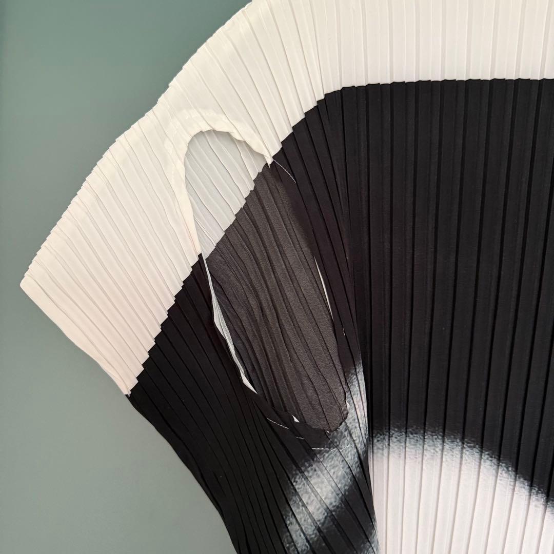 【てぃ】イッセイミヤケ shadow study tops トップス