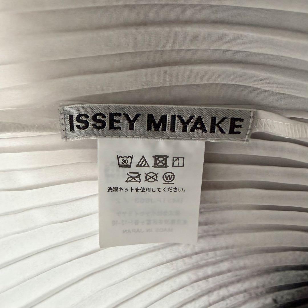 【てぃ】イッセイミヤケ shadow study tops トップス