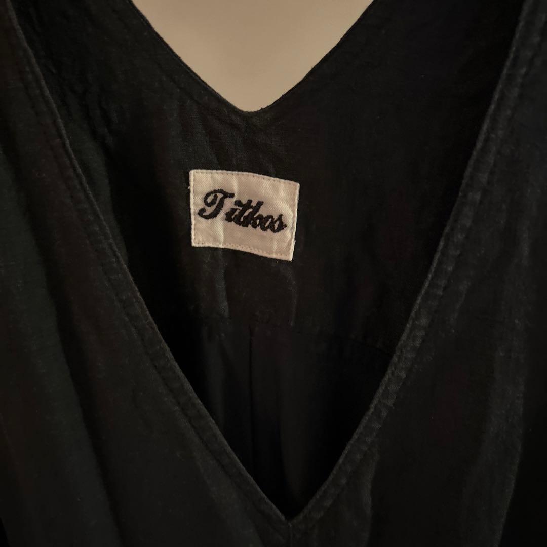 Titkos ティトコシュ ヨーロッパリネンのサロペット　Vネック