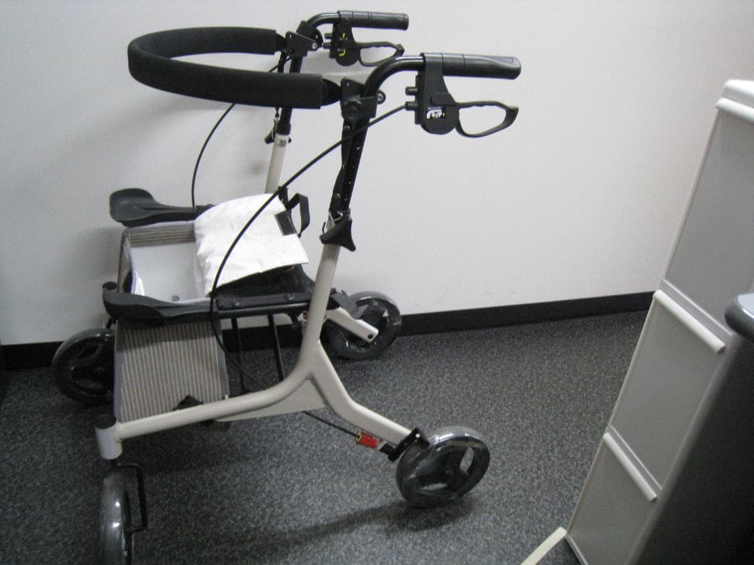 屋外用 四輪 歩行車 ショッピングターン 安寿 アロン化成 送料無料 ①