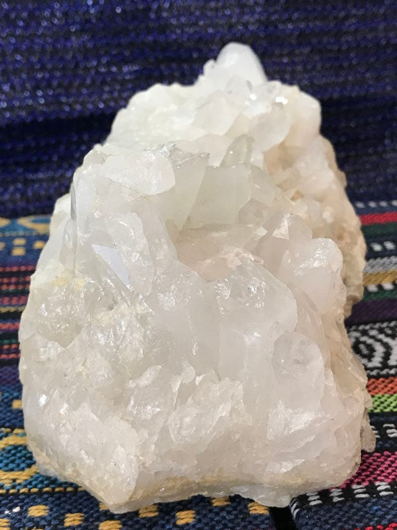 《SHOP》約1.7kg【マダガスカル産/母岩付き水晶/クラスター】[1769