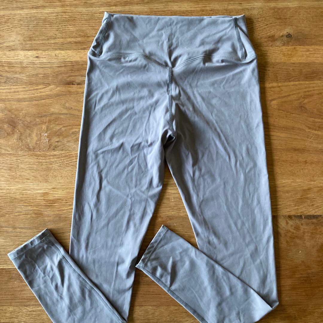 ALEXIA STAM グレー色　ヨガウェア上下セット Mサイズ