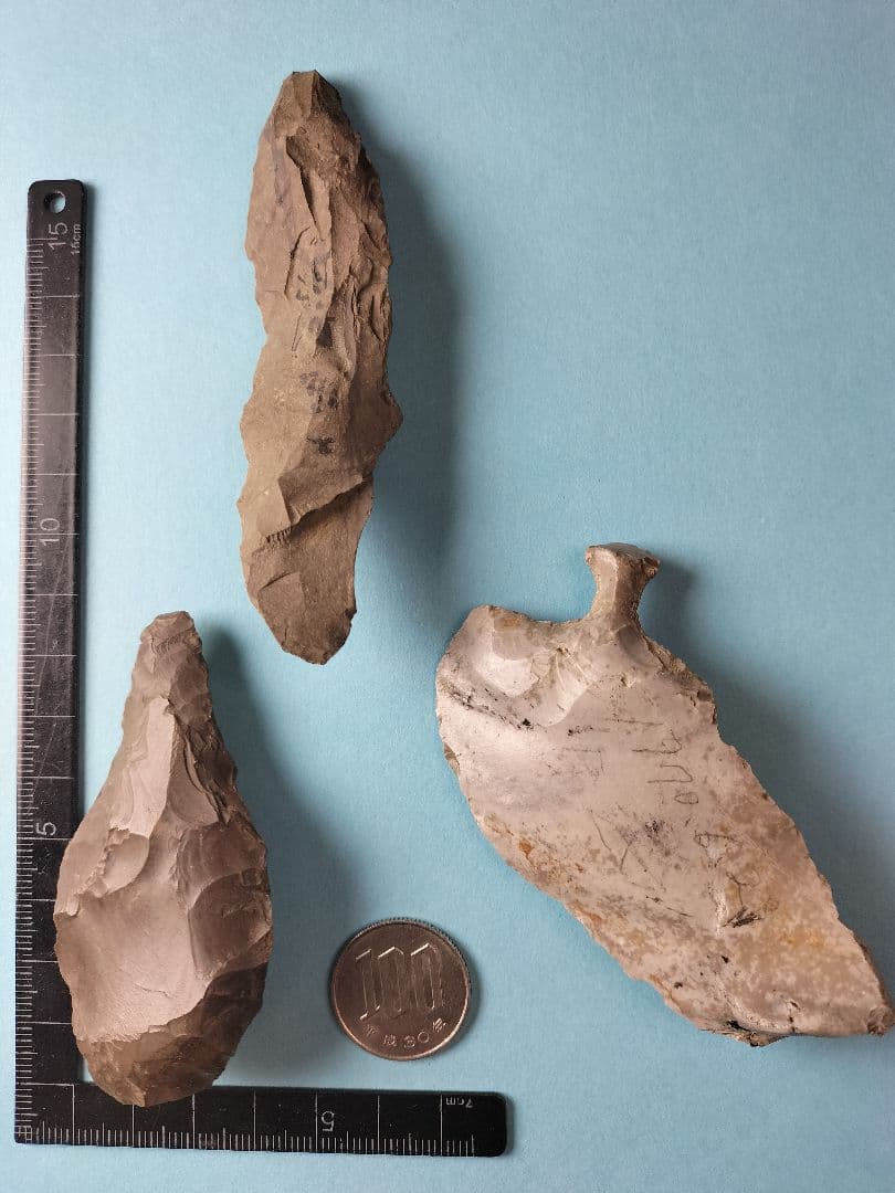 石器セット (出土品) 異型型石器？石銛、石槍、石匙  硬質頁岩含む 3点です。