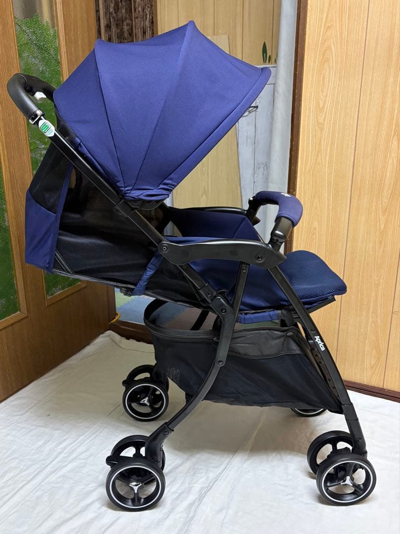 アップリカ クルリー ベビーカー 横スライド 超美品 軽量 替えシート付 清掃済