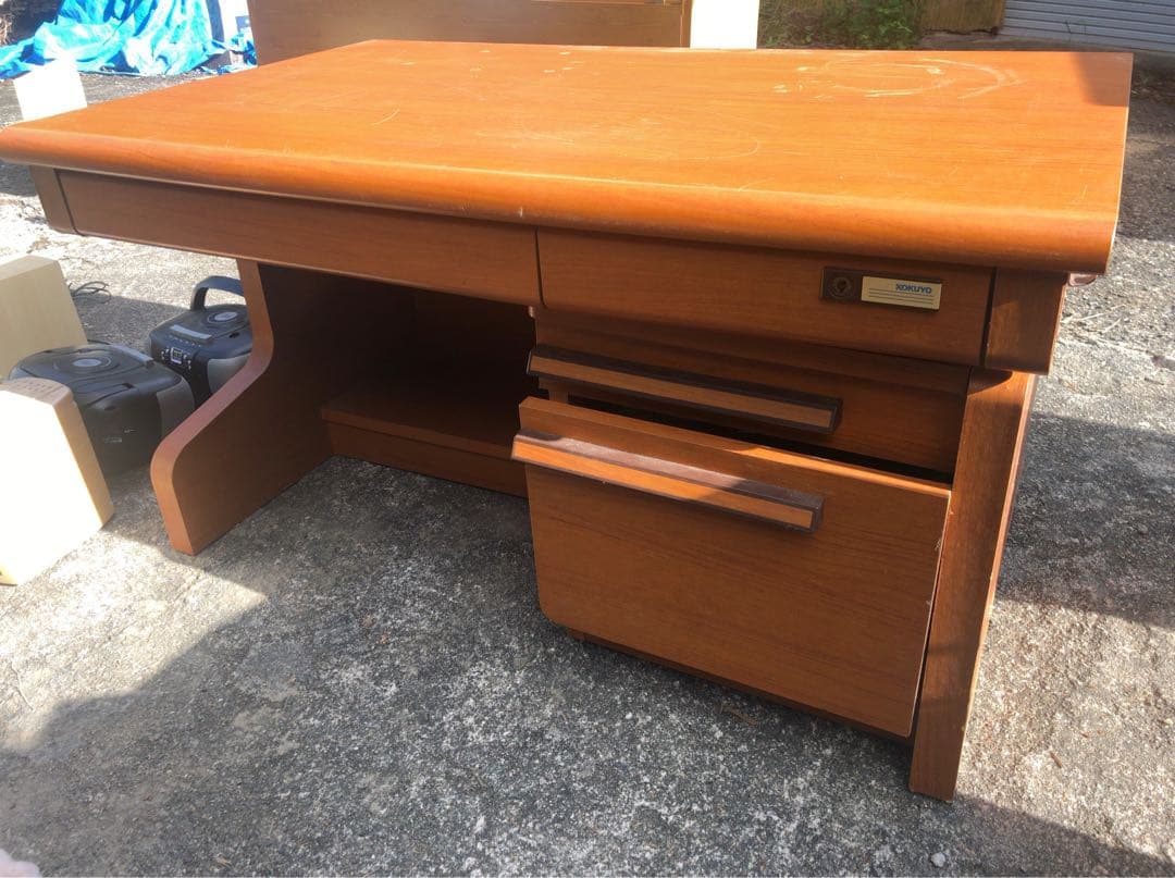 KOKUYO 学習机 木製 収納棚付き 猫のイラスト