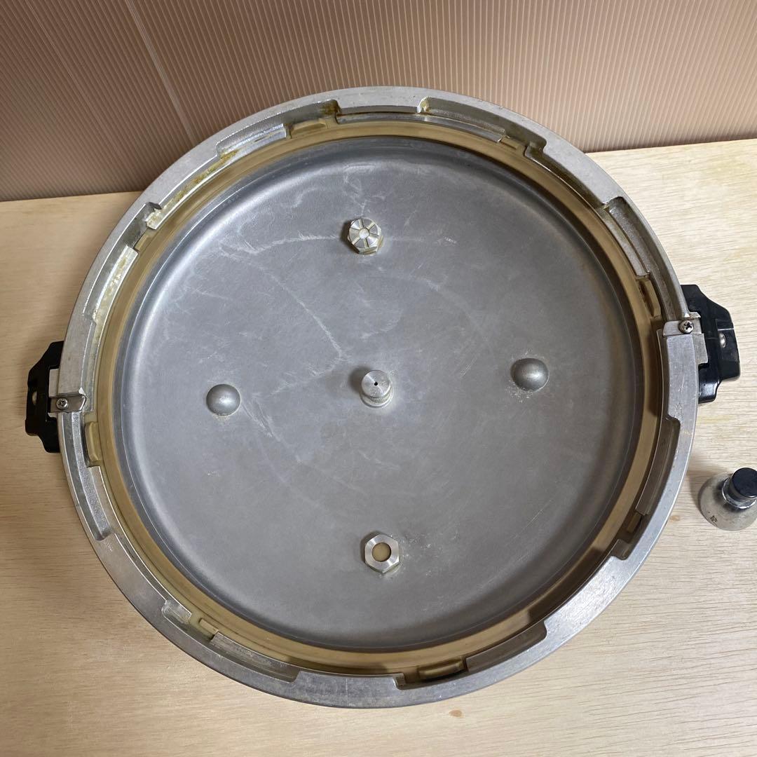 平和アルミ　圧力鍋 PCD-10W 10.0ℓ クッキングブック　貝印蒸し器付