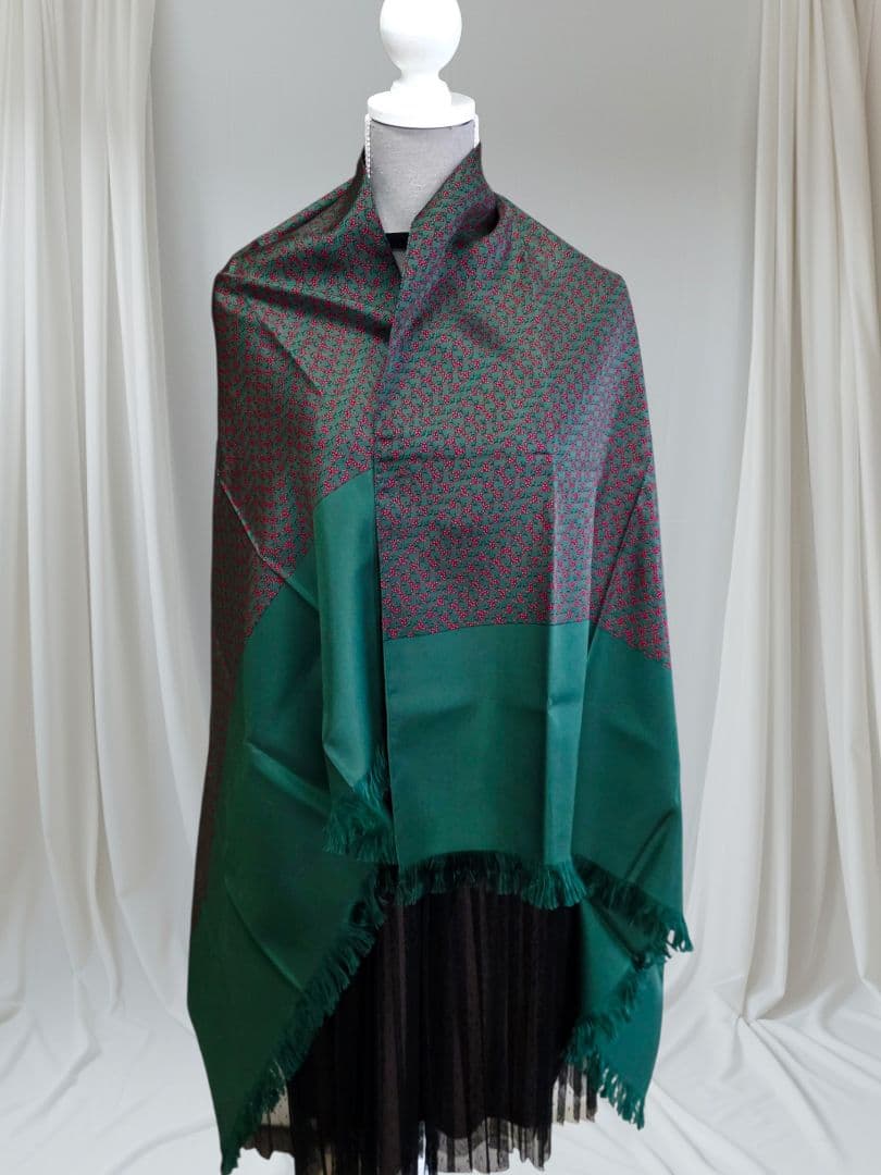 未使用 HERMES エルメス　ストール　大判 90X147cm
