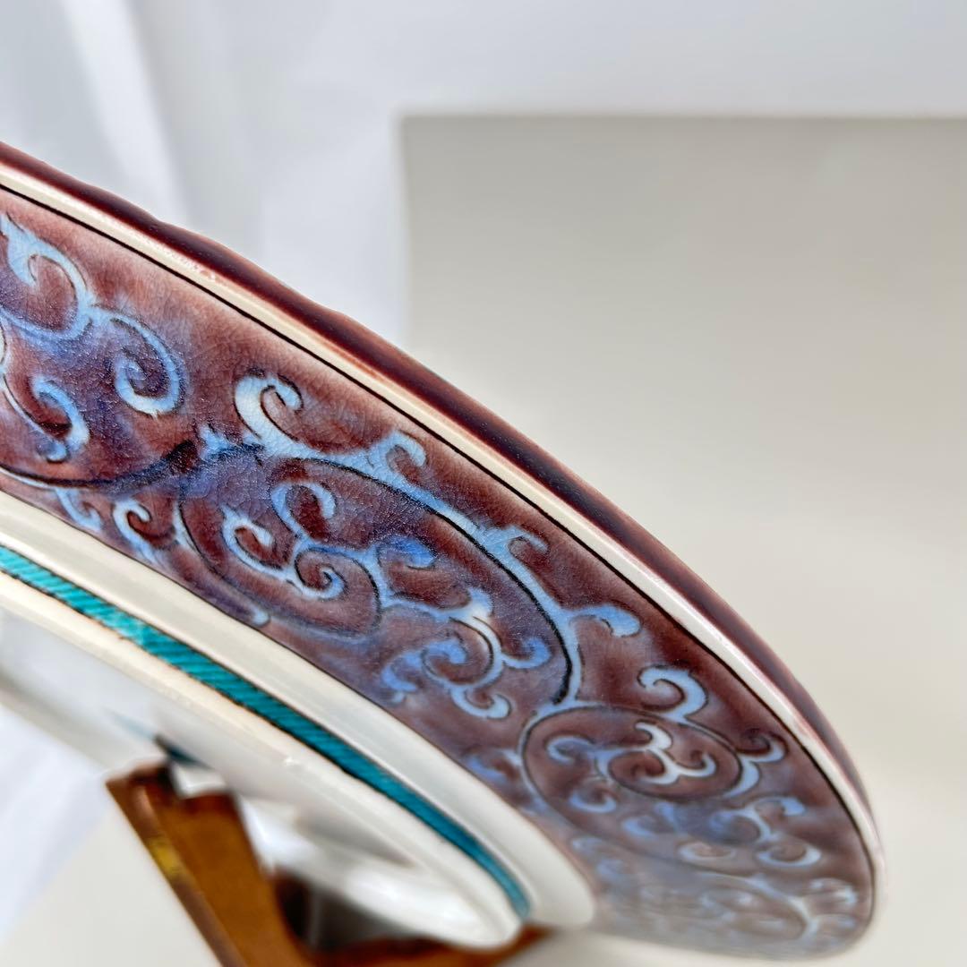 陶器製 飛ぶ鳥のデザイン皿