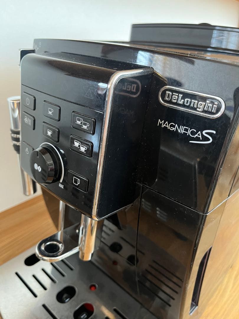 【オマケ付】デロンギ 全自動エスプレッソマシンECAM23120BN 動作確認済