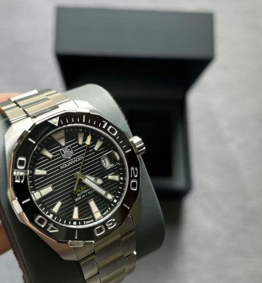 タグホイヤー WAY211A アクアレーサー キャリバー5 デイト 自動巻き