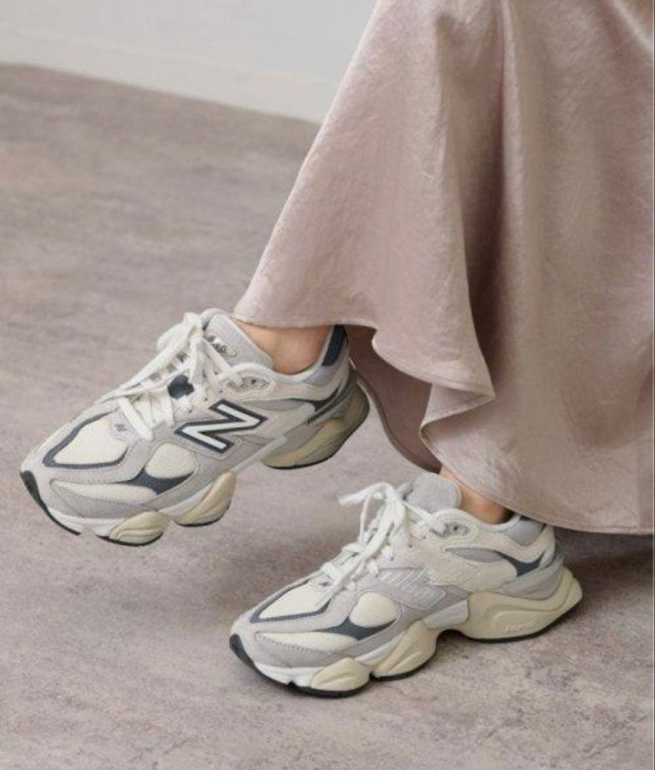 New Balance 9060 ホワイト/ネイビースニーカー