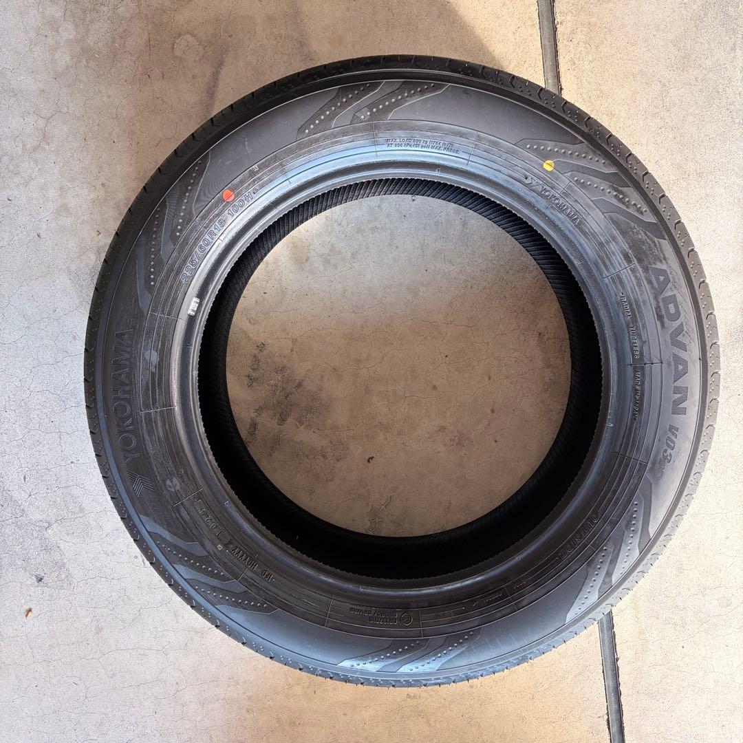 新車外し！25年★アルファード40系純正タイヤ　ヨコハマ　225/60R18★
