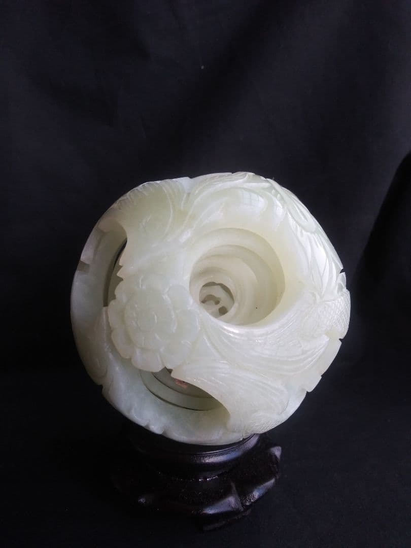岫玉　多層球(7層)　中国工芸品　置物　NO.441