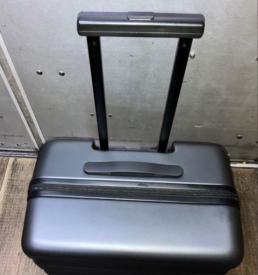 iskw様75L(中) バーを自由に調節できる ハードキャリーケース　黒系　鍵無
