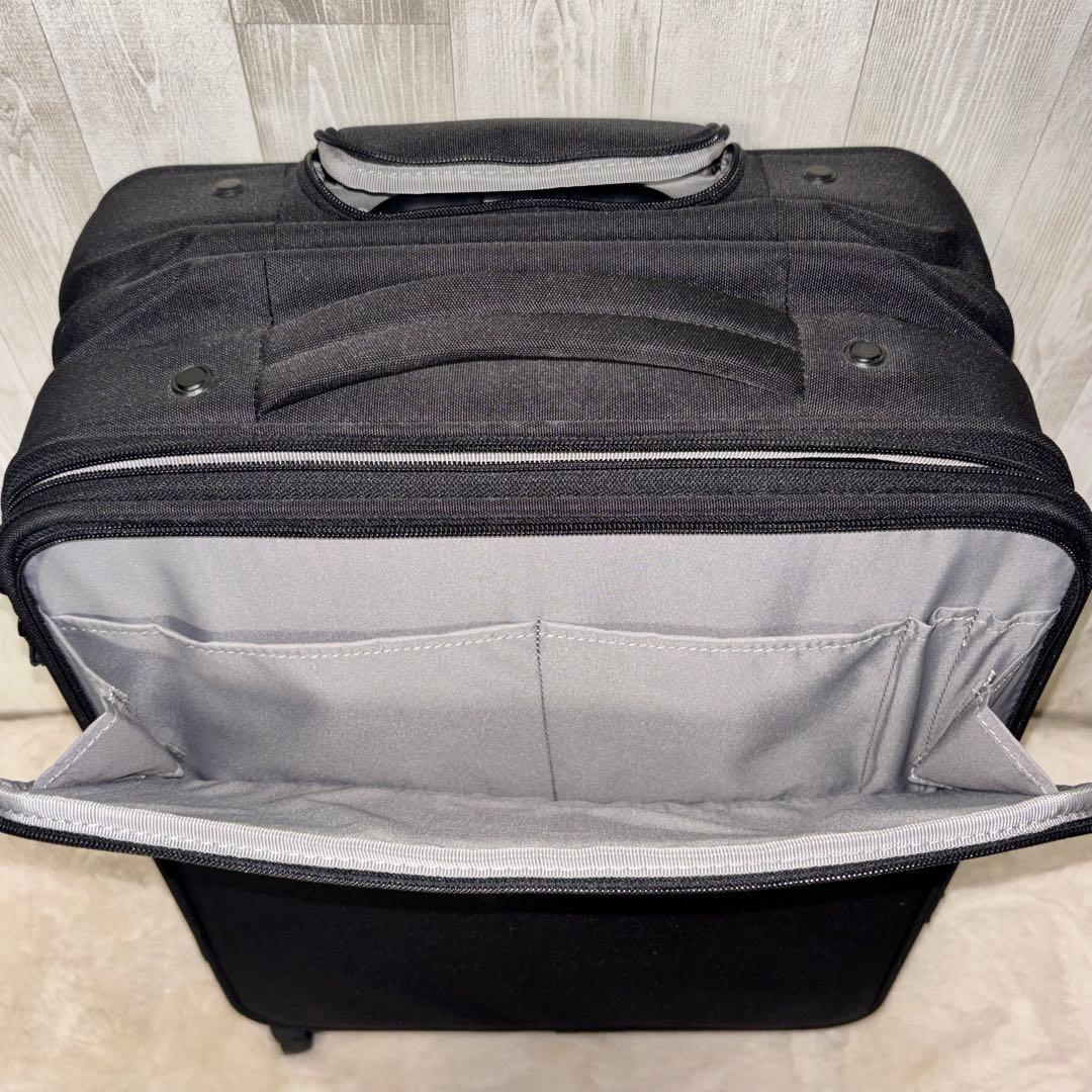 【廃盤・美品】無印良品 半分の厚みで収納できるソフトキャリーケース (S)