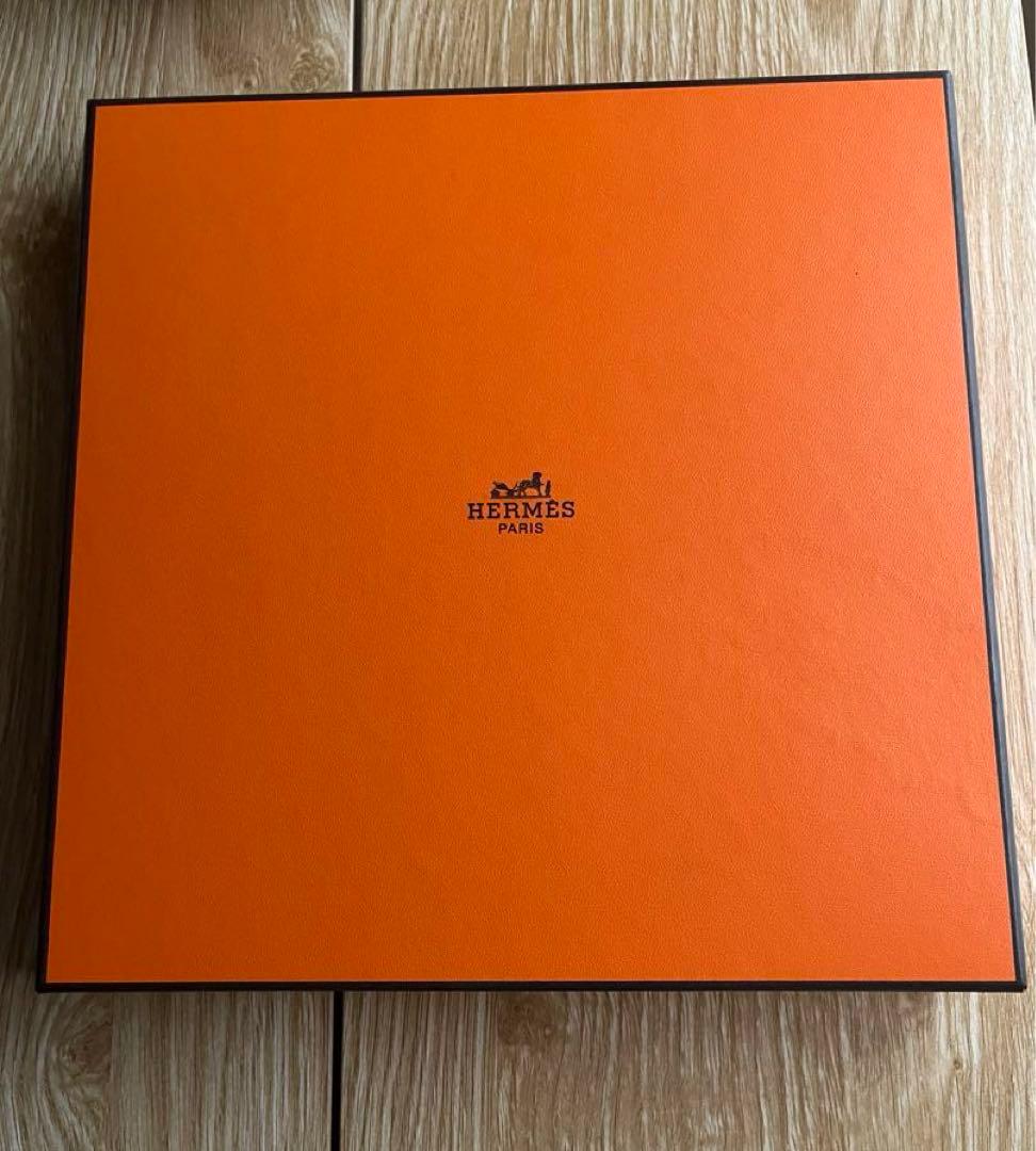 新品　未使用　エルメス　食器　皿　プレート　黒　アッシュデコ　ブランド