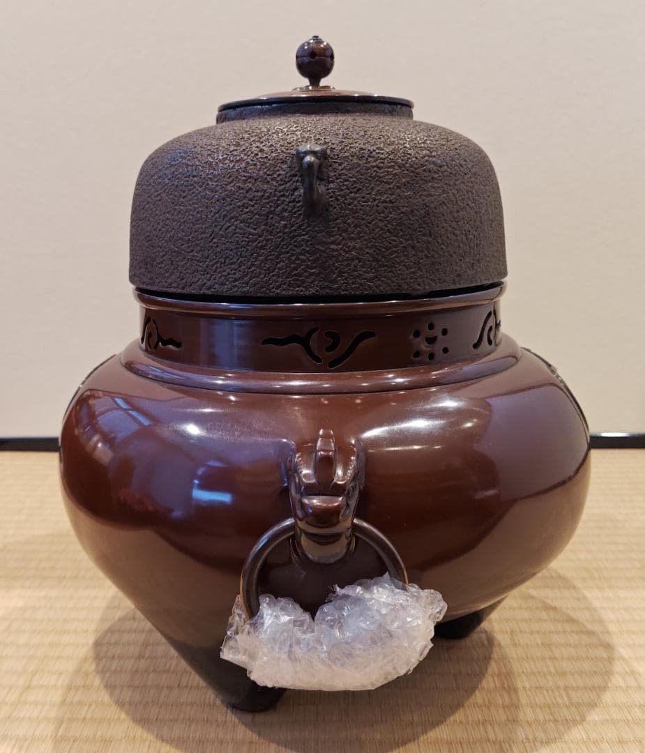 送料込【逢絢亭】茶道具 鬼面風炉 唐銅 丸釜添 釜師 和田美之助 共箱入り