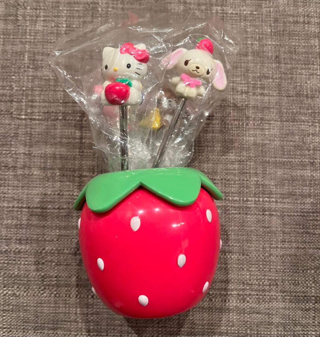 サンリオ　キャラクター　フルーツピック 非売品