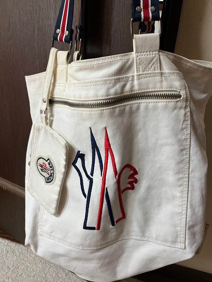 モンクレール めちゃ可愛いマザーズバッグ ラージバッグ ホワイト