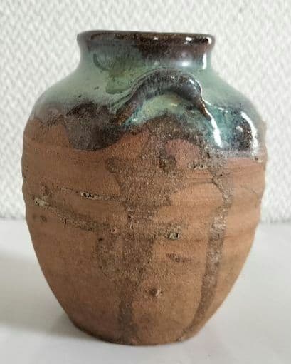 陶器　小壺