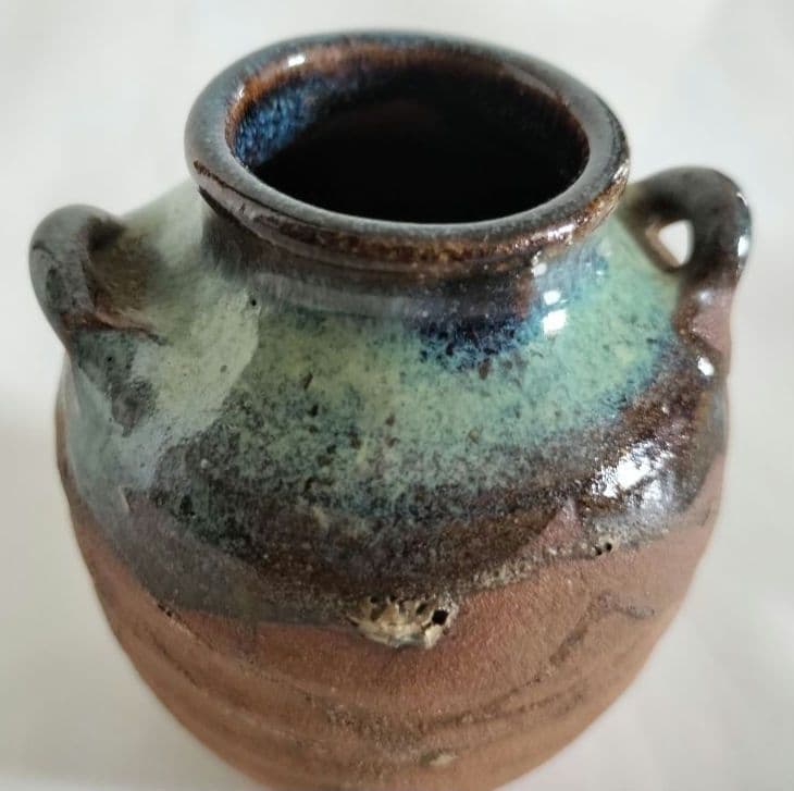 陶器　小壺