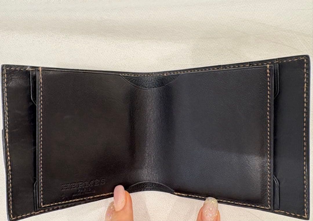 HERMES 黒 レザー 二つ折り財布