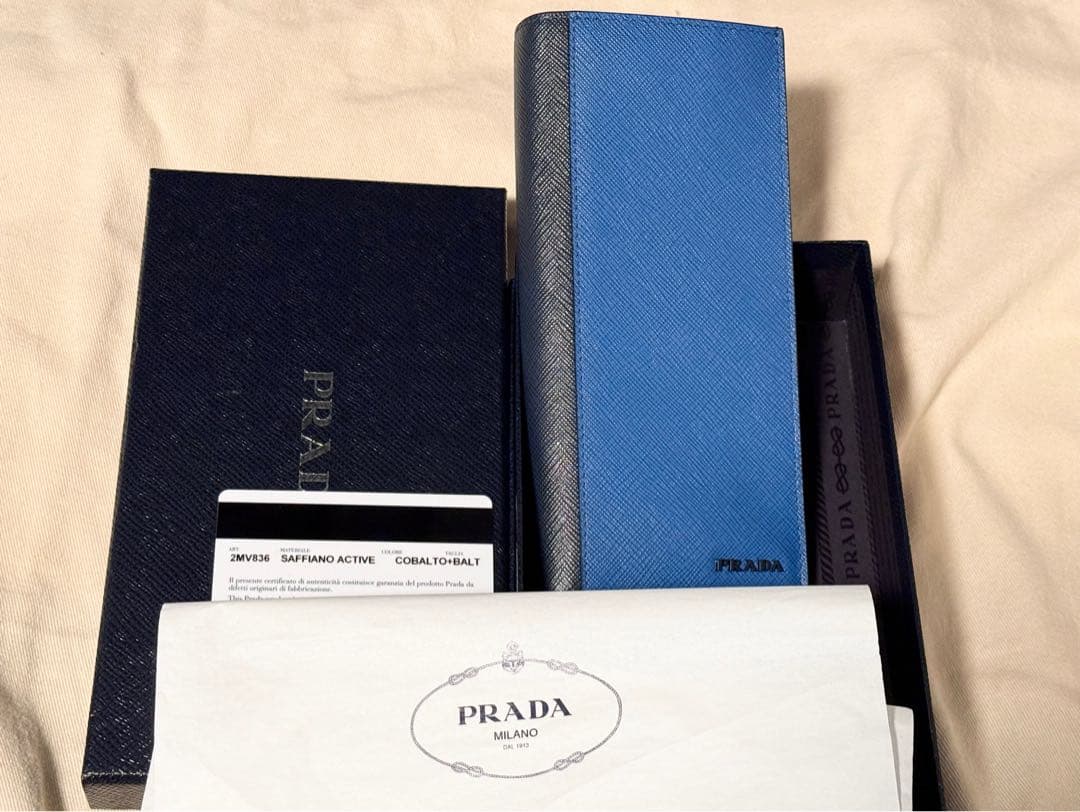 ■定価12万 未使用品■PRADA 長財布 ネイビー 二つ折り財布 2ML836