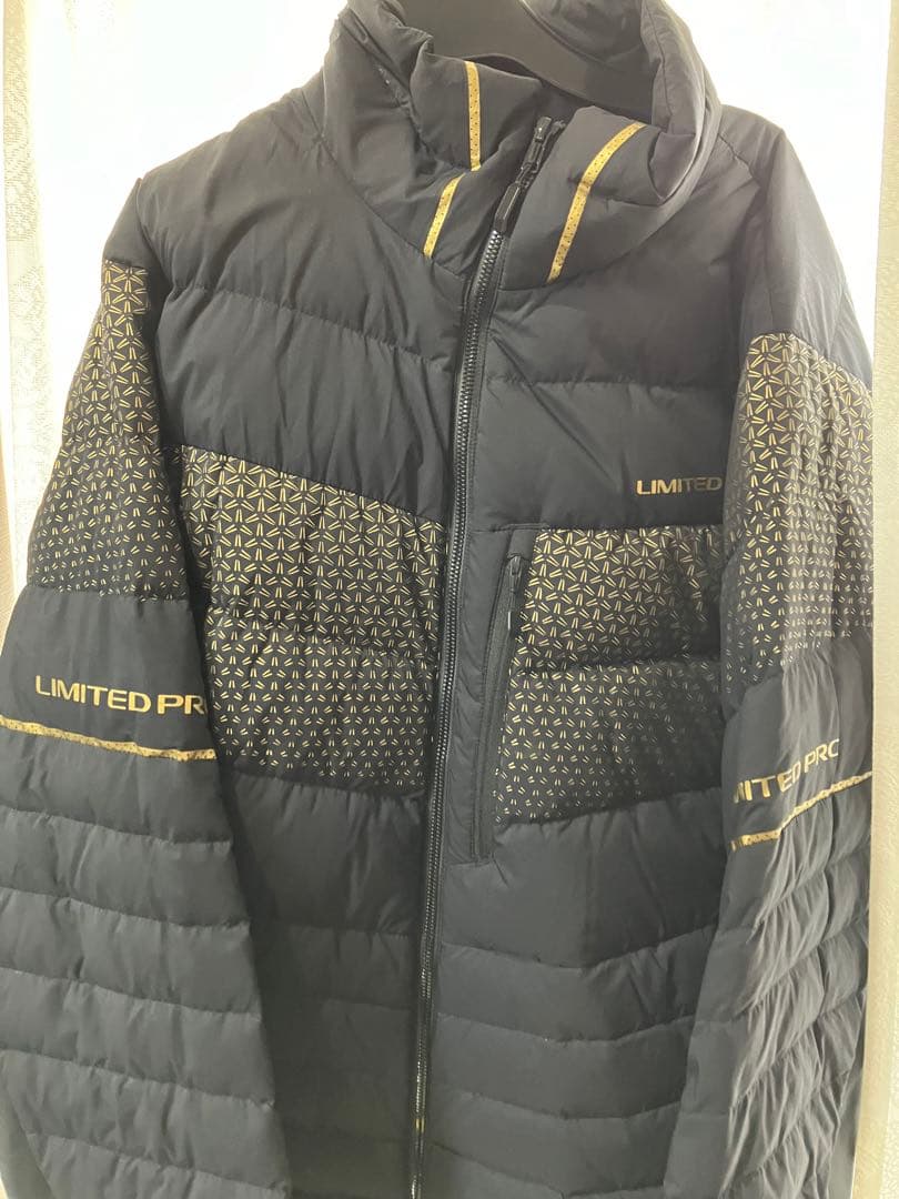 ほぼ未使用品　LIMITED PRO ダウンスーツ　3XL