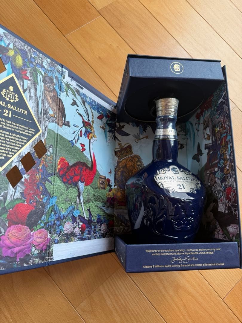 ウイスキー  SALUTE( BLENDED SCOTCH WHISKY)