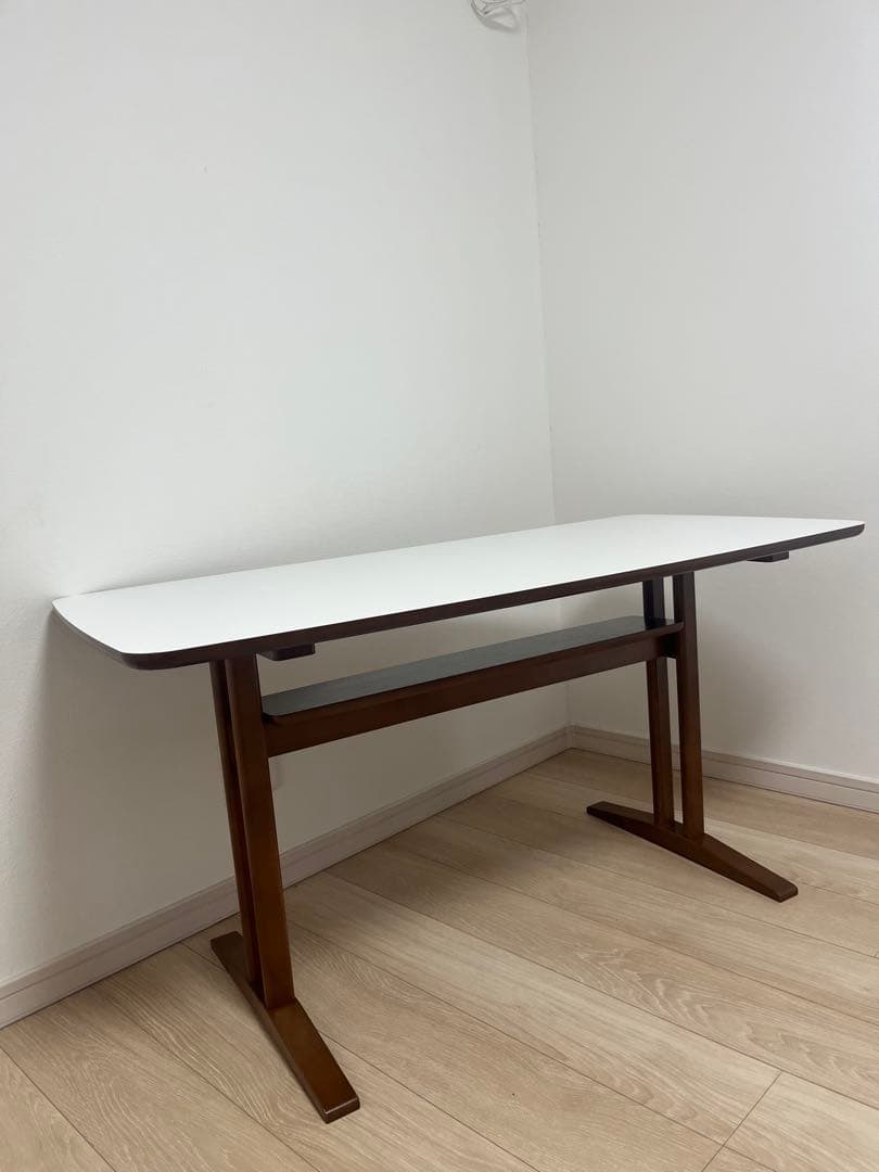 ♡ 【美品！】転居の為2/5最終受付カリモク60カフェテーブルT36420HW♡