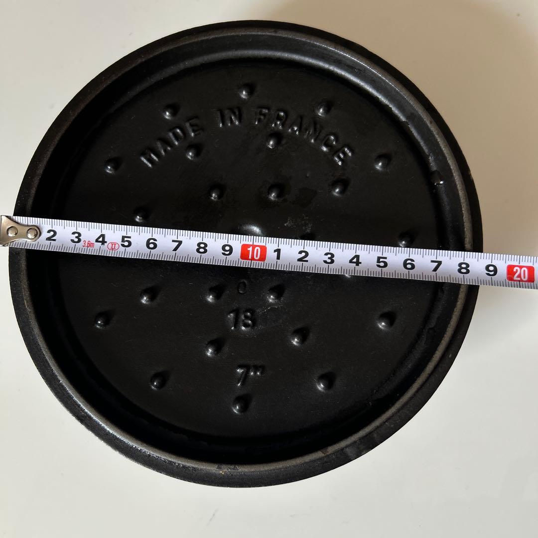 LA COCOTTE ◆ストウブ鍋　STAUB 丸型鋳鉄鍋 18cmブラック