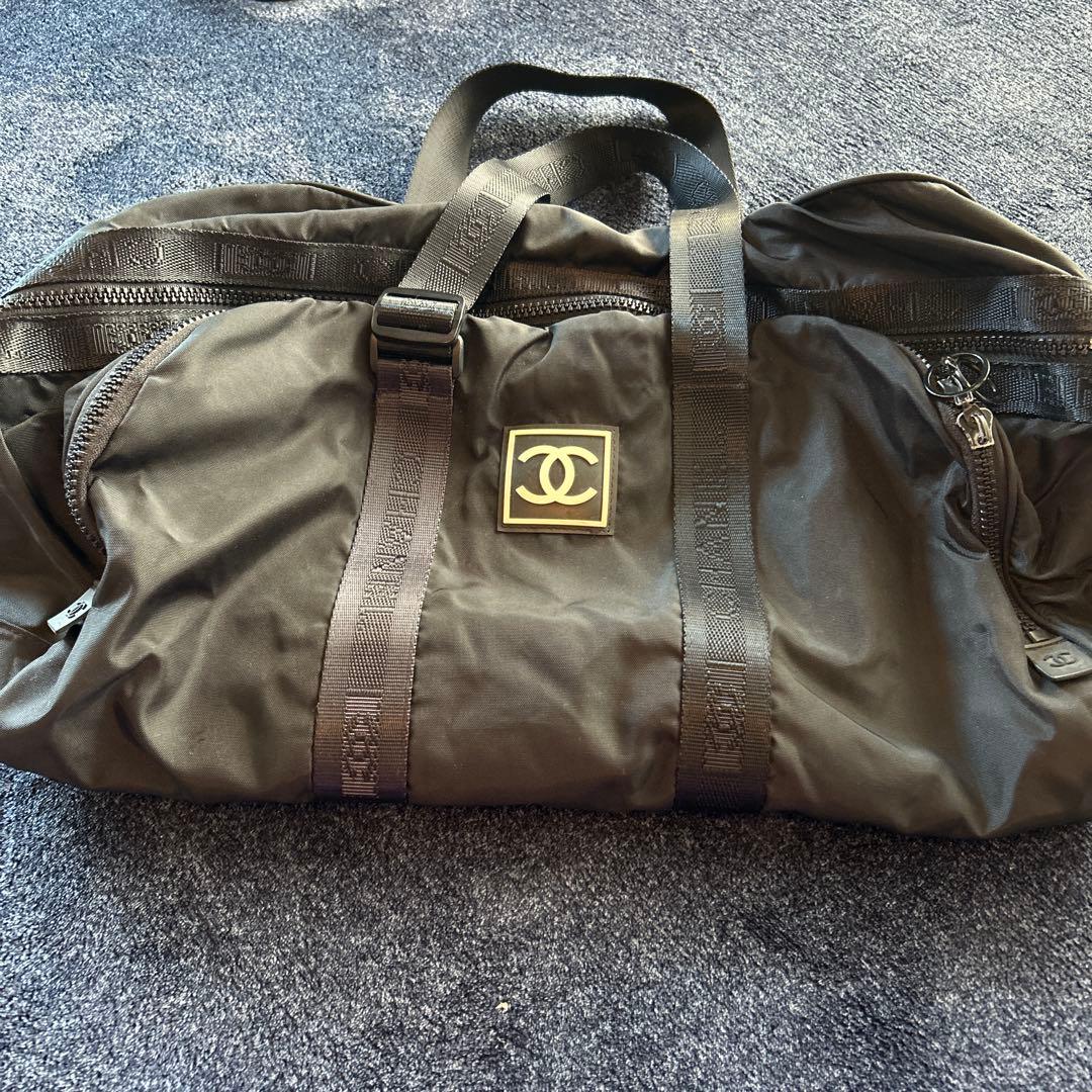 Q*o様 CHANEL ブラック ボストンバッグ