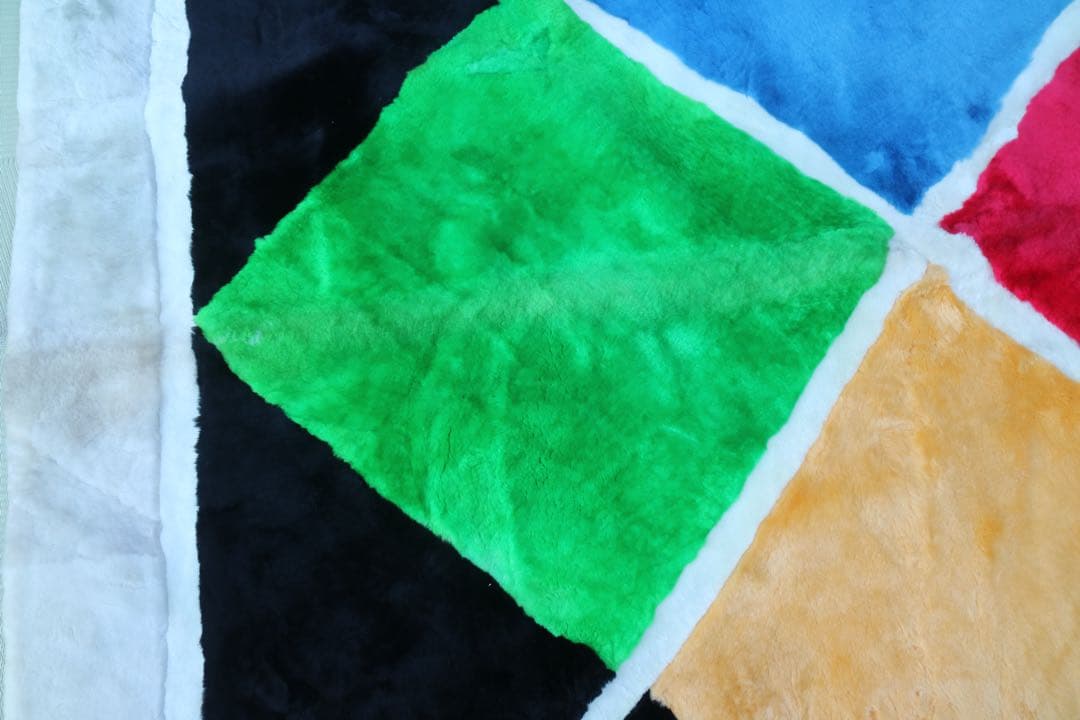 ゆー　幾何学模様のカラフルムートンラグ　少々難あり　190x190cm