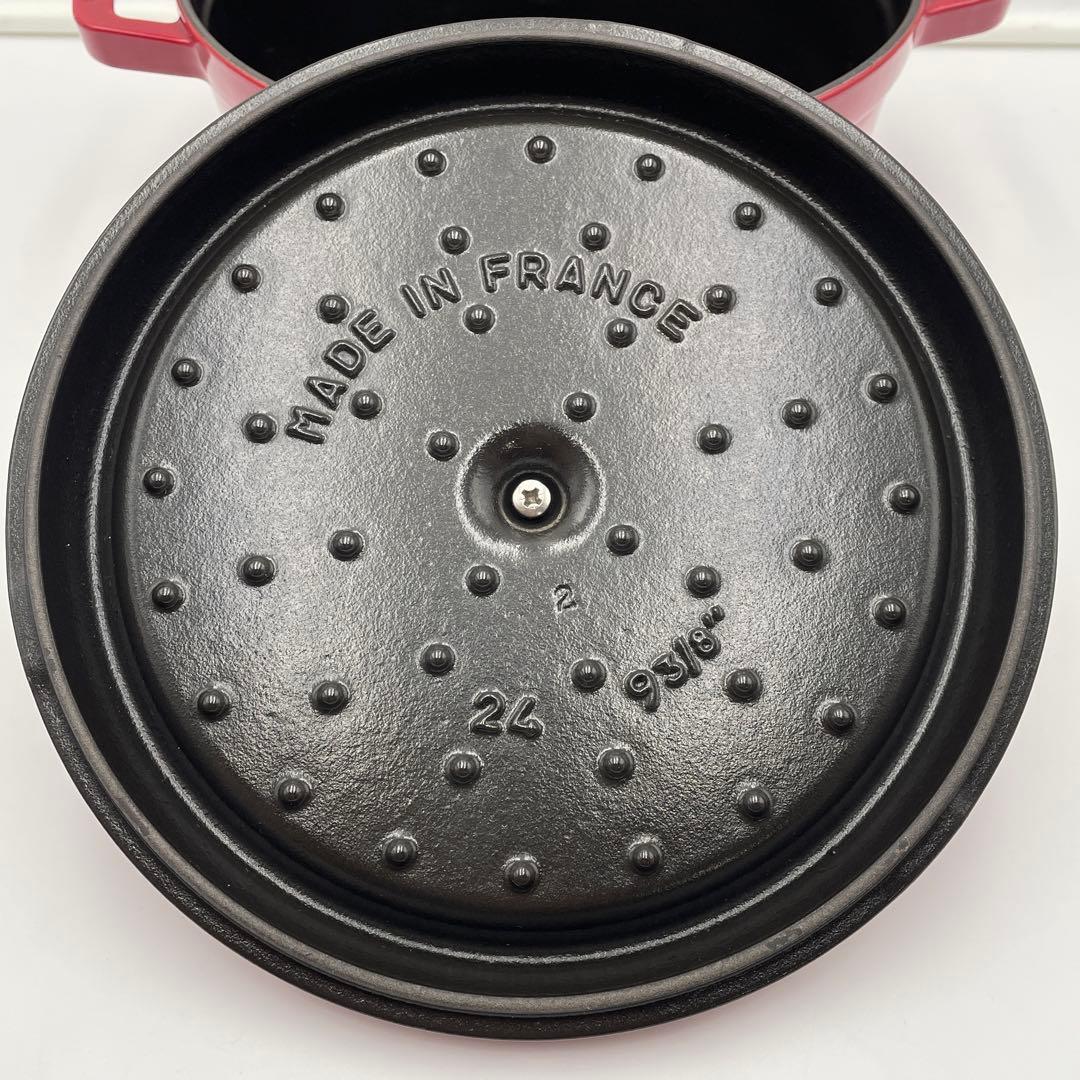 美品　STAUB ストウブ ココット ラウンド　24cm チェリー