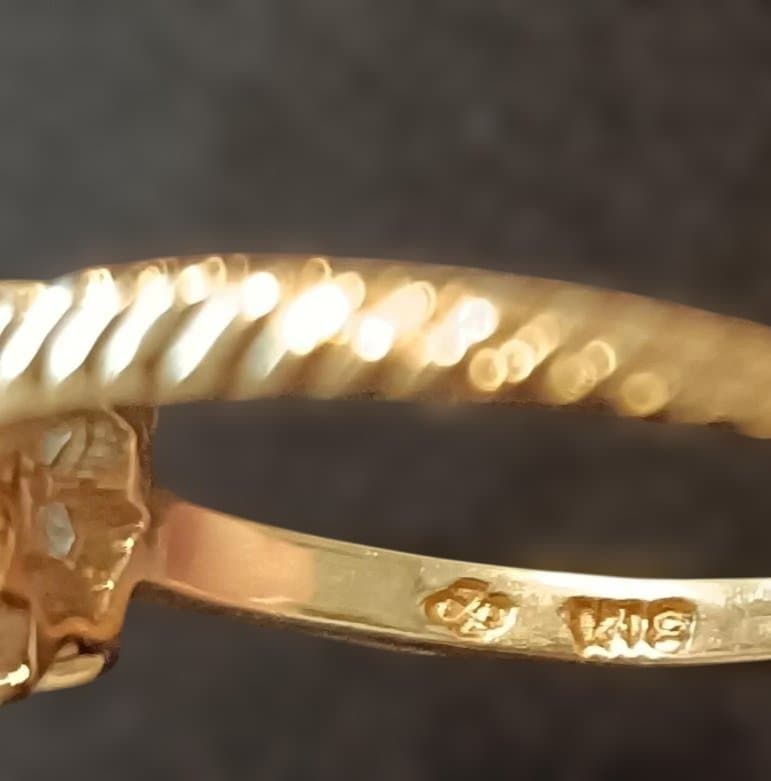 フラワーデザイン ゴールドリング